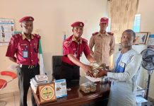 INTEGRITY IN ACTION: FRSC ZARIA OPERATIVES RECOVER ₦3.7 MILLION FROM CRASH SCENE, HAND OVER CASH TO VICTIMS